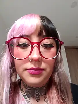 Snapshot of cindy_ink chatting on 09.17.25 cindy ink online show from 09.17.25