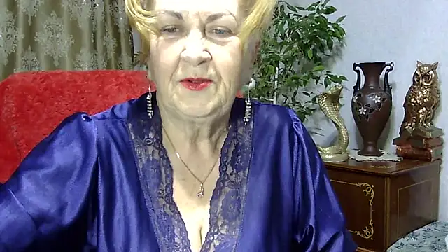 Snapshot of Emma52610 chatting on 02.01.25 Emma52610 online show from 02.01.25