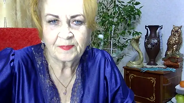 Snapshot of Emma52610 chatting on 02.19.25 Emma52610 online show from 02.19.25