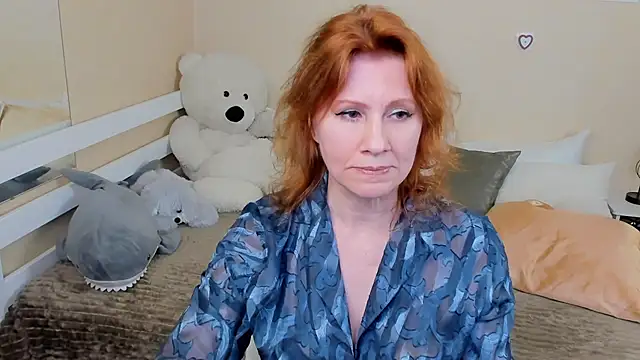 Snapshot of FoxySophia chatting on 01.24.25 FoxySophia online show from 01.24.25