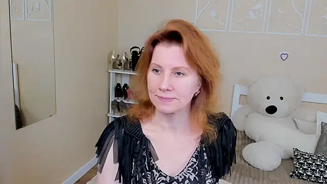 Snapshot of FoxySophia chatting on 03.07.25 FoxySophia online show from 03.07.25