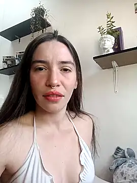 loveuu-bae online show from 01.14.25