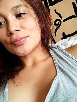 Snapshot of kinky_mila@xh chatting on 02.20.25 kinky milaxh online show from 02.20.25