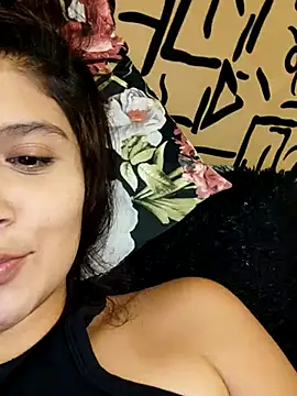 Snapshot of kinky_mila@xh chatting on 02.26.25 kinky milaxh online show from 02.26.25