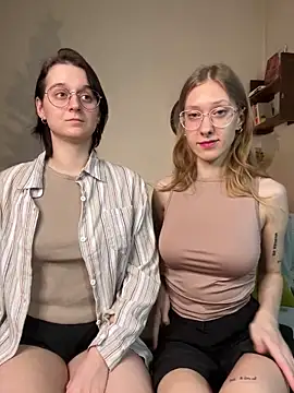 Snapshot of Jitoon_Exe chatting on 12.02.24 Jitoon Exe online show from 12.02.24