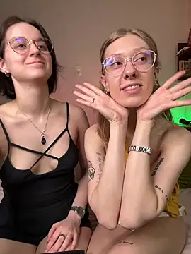 Snapshot of Jitoon_Exe chatting on 02.23.25 Jitoon Exe online show from 02.23.25