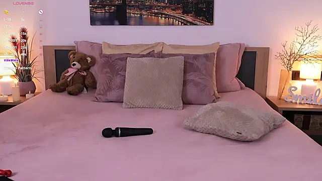 Snapshot of Leila__Sweet chatting on 02.23.25 Leila Sweet online show from 02.23.25