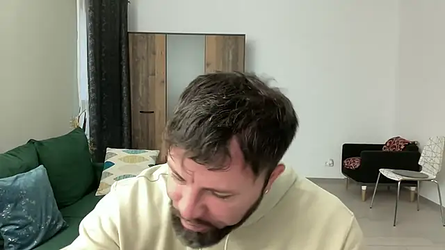 Snapshot of AlphaSparks chatting on 12.12.24 AlphaSparks online show from 12.12.24