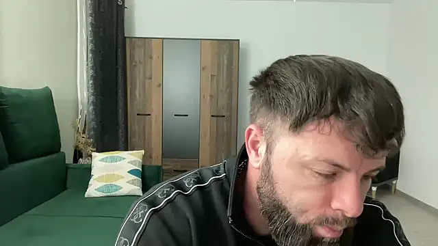 Snapshot of AlphaSparks chatting on 03.11.25 AlphaSparks online show from 03.11.25