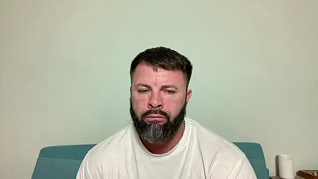 Snapshot of AlphaSparks chatting on 09.11.25 AlphaSparks online show from 09.11.25