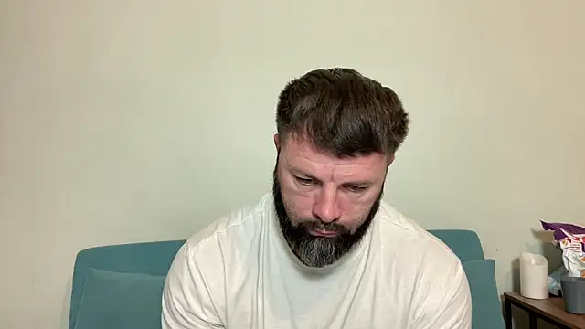 Snapshot of AlphaSparks chatting on 09.18.25 AlphaSparks online show from 09.18.25