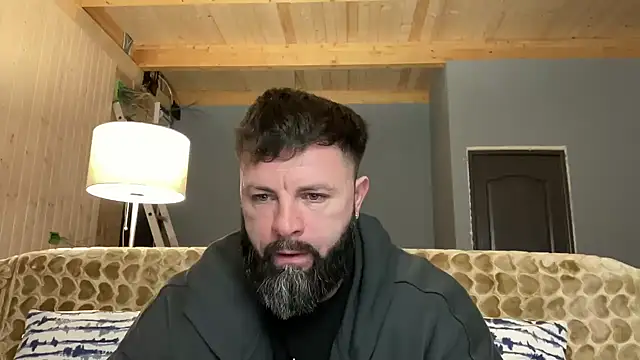 Snapshot of AlphaSparks chatting on 10.24.25 AlphaSparks online show from 10.24.25