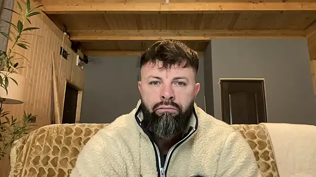 Snapshot of AlphaSparks chatting on 11.21.25 AlphaSparks online show from 11.21.25