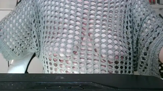 Snapshot of heidi60 chatting on 12.14.24 heidi60 online show from 12.14.24