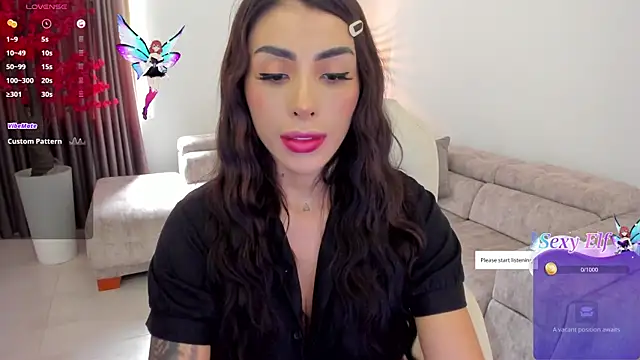 Snapshot of Sarah_Stone_ chatting on 02.20.25 Sarah Stone online show from 02.20.25