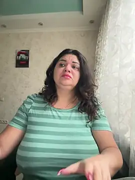 Snapshot of littleRikka chatting on 01.16.25 littleRikka online show from 01.16.25