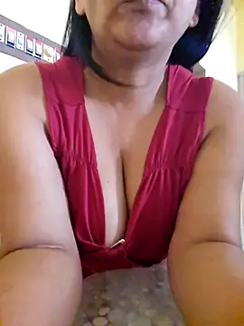 Snapshot of HotSpicyGujju chatting on 11.11.25 HotSpicyGujju online show from 11.11.25