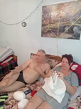 Snapshot of _lady_red_ chatting on 12.29.24 lady red online show from 12.29.24