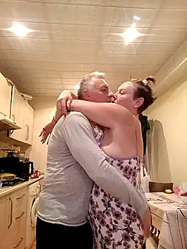 Snapshot of _lady_red_ chatting on 01.20.25 lady red online show from 01.20.25