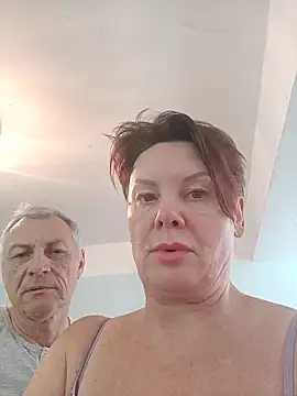 Snapshot of _lady_red_ chatting on 01.22.25 lady red online show from 01.22.25