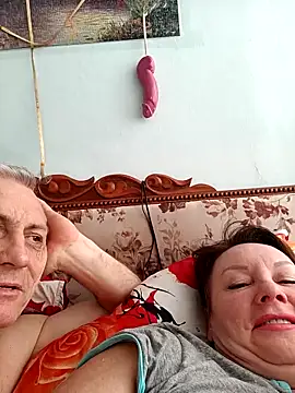 Snapshot of _lady_red_ chatting on 03.11.25 lady red online show from 03.11.25