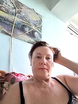 Snapshot of _lady_red_ chatting on 09.11.25 lady red online show from 09.11.25