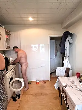 Snapshot of _lady_red_ chatting on 09.14.25 lady red online show from 09.14.25