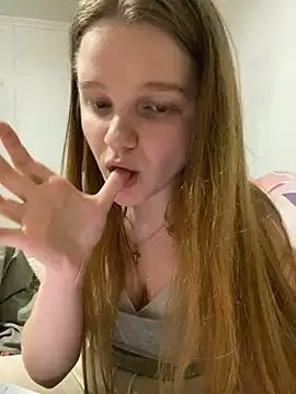 Snapshot of -MimmiLissa- chatting on 12.10.24 -MimmiLissa- online show from 12.10.24