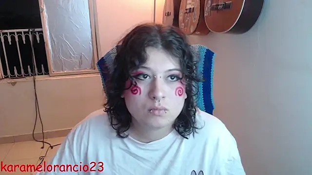 Snapshot of Smoke_trip_Alicia chatting on 09.18.25 Smoke trip Alicia online show from 09.18.25