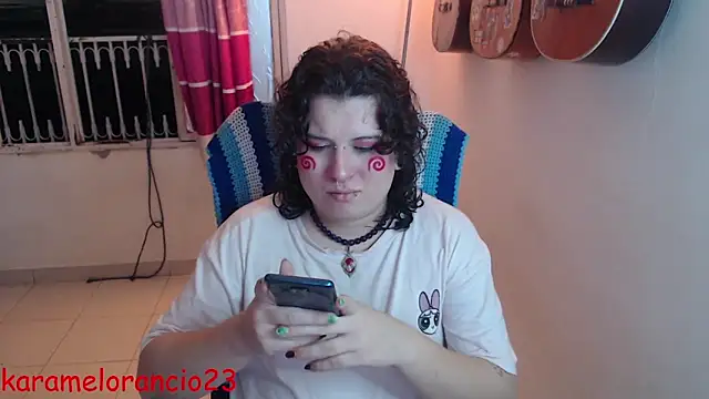 Snapshot of Smoke_trip_Alicia chatting on 09.26.25 Smoke trip Alicia online show from 09.26.25