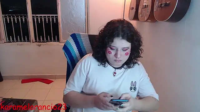 Snapshot of Smoke_trip_Alicia chatting on 10.07.25 Smoke trip Alicia online show from 10.07.25