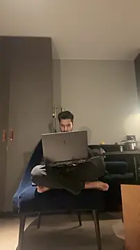 Snapshot of dhruv9413 chatting on 12.03.25 dhruv9413 online show from 12.03.25