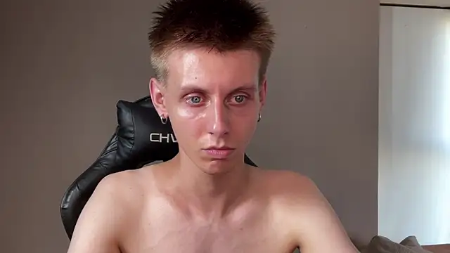 Snapshot of vladdymeow chatting on 01.26.25 vladdymeow online show from 01.26.25