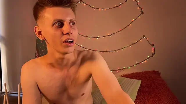 Snapshot of vladdymeow chatting on 02.19.25 vladdymeow online show from 02.19.25