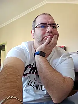 Snapshot of Andrew1900529 chatting on 03.04.25 Andrew1900529 online show from 03.04.25