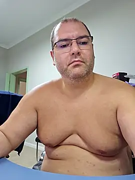 Snapshot of Andrew1900529 chatting on 09.26.25 Andrew1900529 online show from 09.26.25