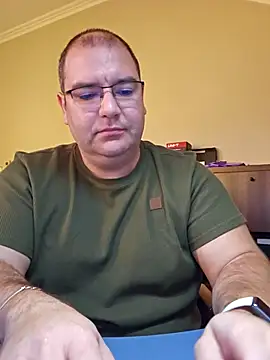 Snapshot of Andrew1900529 chatting on 10.27.25 Andrew1900529 online show from 10.27.25