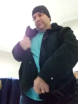 Snapshot of Andrew1900529 chatting on 12.04.25 Andrew1900529 online show from 12.04.25