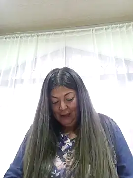 Snapshot of emma_tour chatting on 12.19.24 emma tour online show from 12.19.24