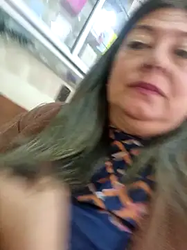 Snapshot of emma_tour chatting on 12.20.24 emma tour online show from 12.20.24