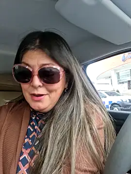 Snapshot of emma_tour chatting on 12.20.24 emma tour online show from 12.20.24