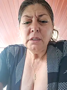 Snapshot of emma_tour chatting on 12.23.24 emma tour online show from 12.23.24