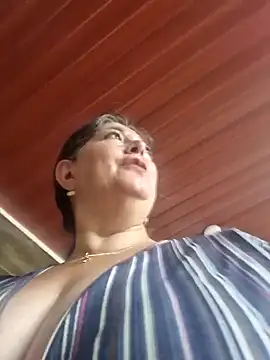 Snapshot of emma_tour chatting on 01.01.25 emma tour online show from 01.01.25