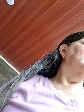 Snapshot of emma_tour chatting on 01.04.25 emma tour online show from 01.04.25