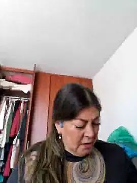 Snapshot of emma_tour chatting on 01.06.25 emma tour online show from 01.06.25