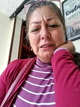 Snapshot of emma_tour chatting on 01.10.25 emma tour online show from 01.10.25