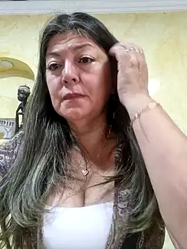 Snapshot of emma_tour chatting on 01.17.25 emma tour online show from 01.17.25