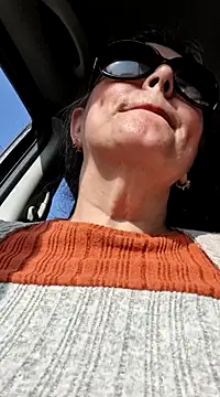 Snapshot of emma_tour chatting on 01.21.25 emma tour online show from 01.21.25