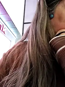 Snapshot of emma_tour chatting on 01.23.25 emma tour online show from 01.23.25