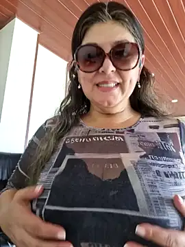 Snapshot of emma_tour chatting on 01.27.25 emma tour online show from 01.27.25